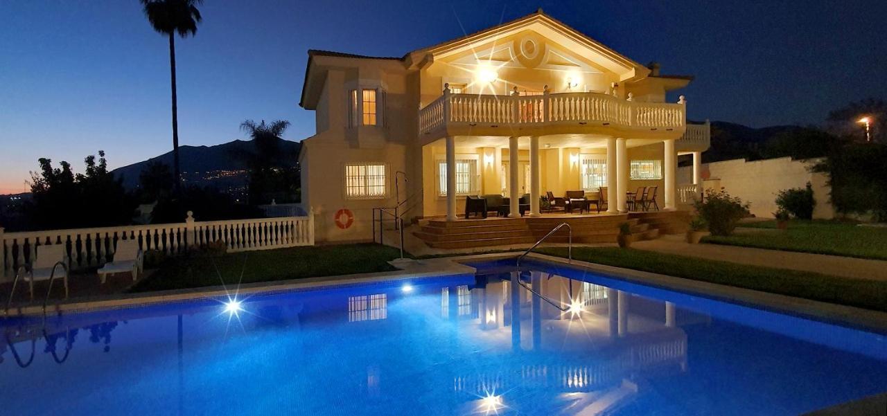 Golden Villa Costa Del Sol - Big Private Pool - Bbq - Good Location Фуэнхирола Экстерьер фото